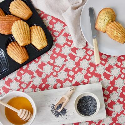 HONEY, LEMON AND POPPY SEED MADELEINES